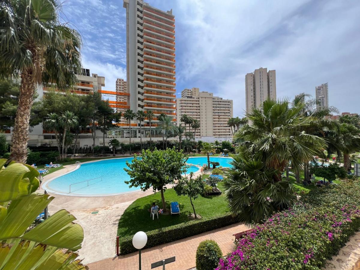 Gemelos 22-3-12 Benidorm Exterior foto