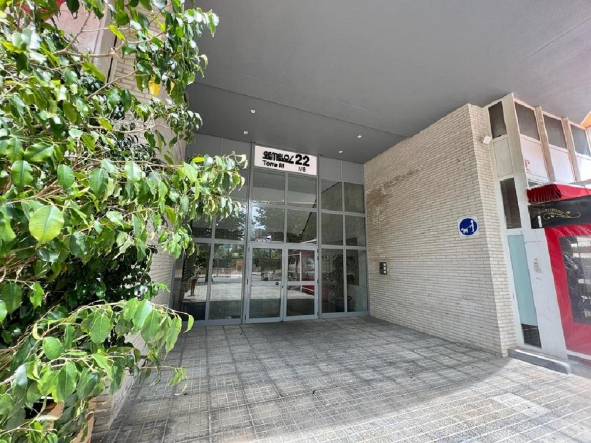 Gemelos 22-3-12 Benidorm Exterior foto
