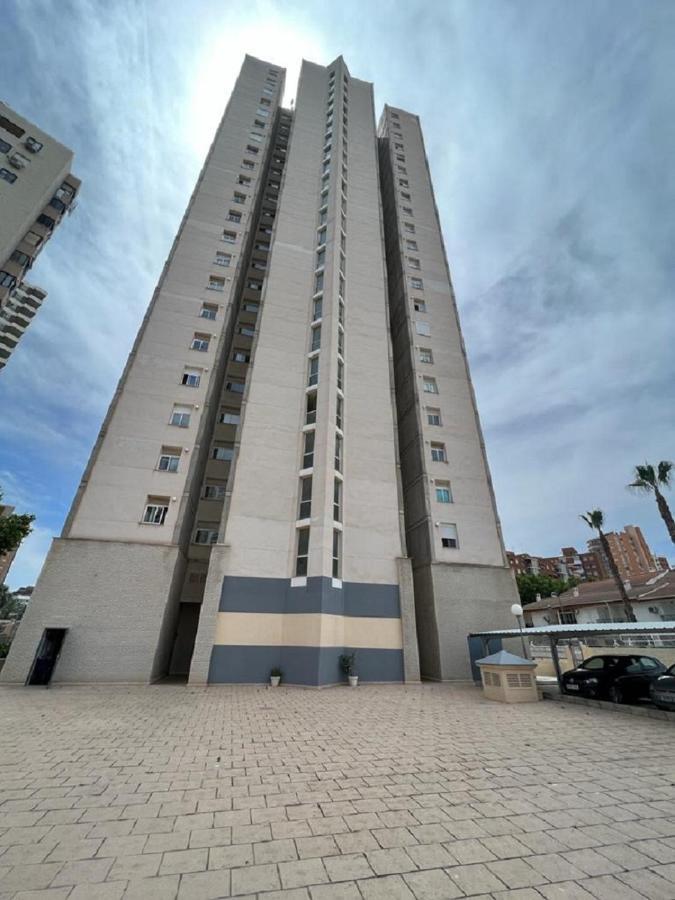 Gemelos 22-3-12 Benidorm Exterior foto